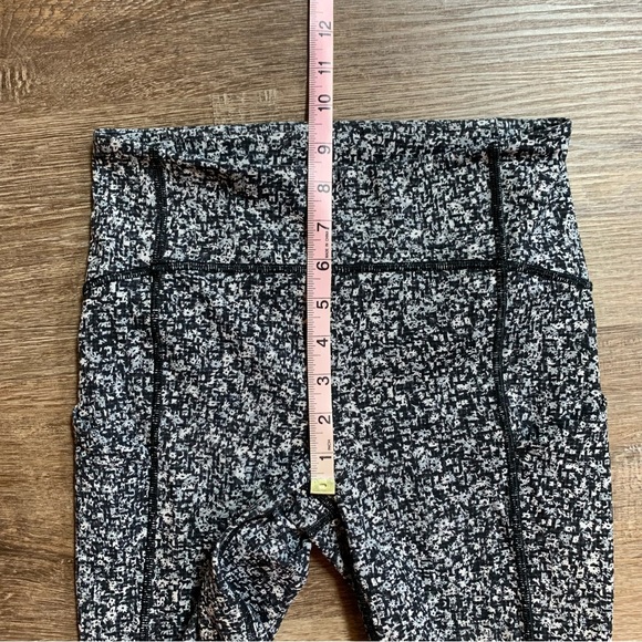 Lululemon Sole Training Cropped Legging In Daisy Dust Alpine Women's Size 4 - Picture 6 of 8